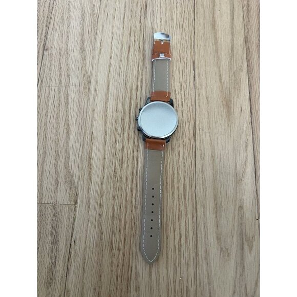 Geneva Men’s Brown Wristwatch Tan Faux Leather Band - Picture 4 of 4